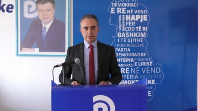 “Koronavirusi të largoi nga ne”, ish-deputeti i PD në Fier ndan lajmin e hidhur