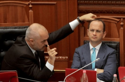 Ditmir Bushati nis shkëputjen nga Rama dhe krimi