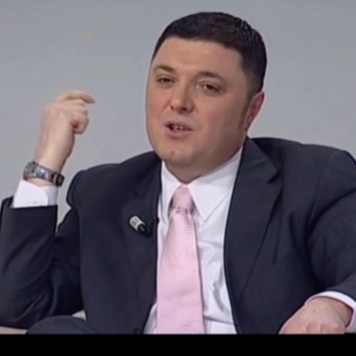 Kreshnik Çollaku: Jam për maxhoritar të pastër 100%