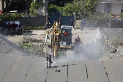 Shkozë, kush nuk pagoi nën dorë për legalizmin i prishet shtëpia....