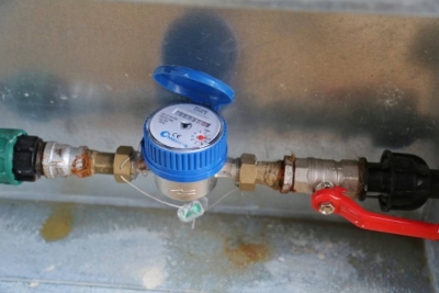 Tirana pa ujë, Ujësjellësi konsumatorëve: Do të paguani edhe sahatin e ri, në faturën e radhës