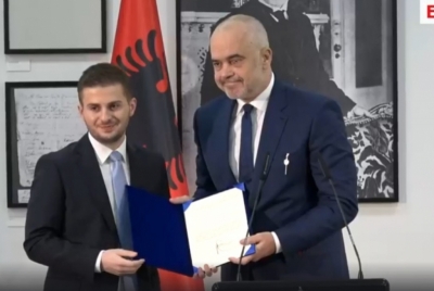 Del lista e operacionit &#039;fshesa&#039; në diplomaci, Cakaj zëvendësministri i vetëquajtur ministër i trajton postet si pronë private