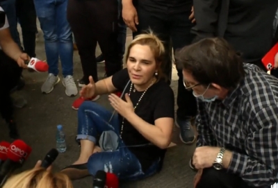 “Do e gdhi këtu”,Kryemadhi bën mea culpa: Kam bërë kompromise për shkak të stabilitetit.