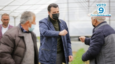 “Rama frikacak”, Basha në Cërrik: Nuk përballet në debat se s’ka mbajtur asnjë premtim të dhënë, ndryshimi kryefjalë për shqiptarët