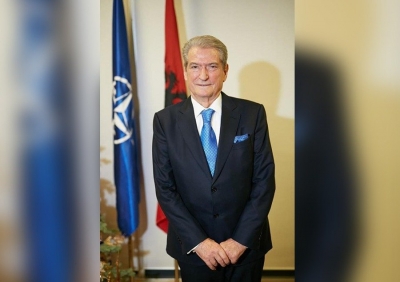 Ish-kryeministri ka një mesazh për mjekët dhe qytetarët