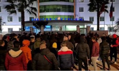 Protesta në Durrës zhvendoset tek policia/ Disa të shoqëruar në komisariat