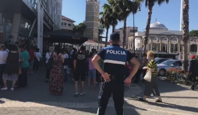 Paga e luftës, punonjësit e fasonerisë në Kavajë dalin në protestë