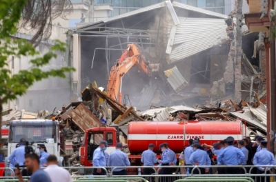 Gazeta autoritare gjermane: Skandal me teatrin, krim moral, bie era korrupsion!