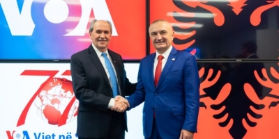 ‘’Ç’mund të presësh nga i biri i diversantit’’, Meta publikon foto nga artikulli i Zërit të Popullit 30 vite më parë:Kush e mendonte që Elez Biberaj…