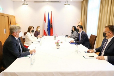 Basha pret ministren austriake të BE: Detyra jonë të qëndrojmë të palëkundur dhe të luftojmë për të sjellë ndryshim dhe demokraci në Shqipëri