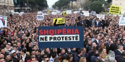 Protesta pa kthim në mbarë vendin për rrëzimin e Ramës