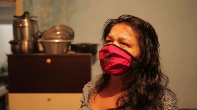 “Ekspertët kaluan para shtëpisë dhe nuk ma vlerësuan”, qytetarja e dëmtuar nga tërmeti në njësinë 4 në Tiranë: Më mirë të dalim jashtë se sa brenda