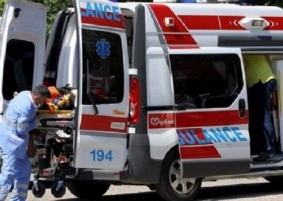 Po shkarkonte ngarkesën me tulla, mjeti prek rrjetin elektrik, humb jetën shoferi