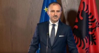 Nuk jemi me pushime’, ambasadori i BE, mesazh me thirrjet e mjekëve: Të kujdesemi për njëri-tjetrin