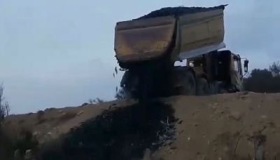 VIDEO/ Fermeri derdh kamionin me kastraveca në kanal, Berisha: Braktisje e plotë nga narkoshteti