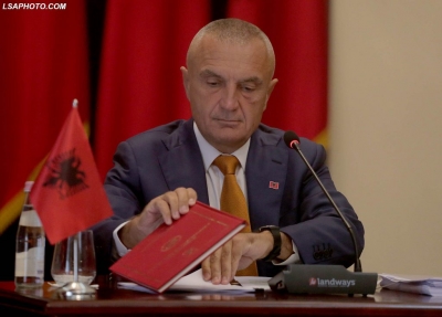 Thirrja e fortë e Kreut të Shtetit/ Meta: Kujt i intereson një Shqipëri pa shqiptarë?