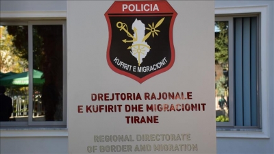 Detajet/Arrestohet drejtoresha e Kufirit dhe Emigracionit bashkë me shefat e sektorit