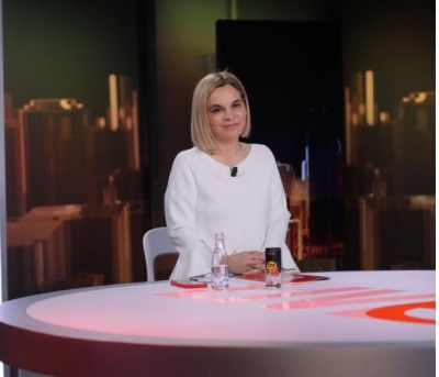 Monika Kryemadhi: Të bësh koalicion me Edi Ramën është tradhti kombëtare!