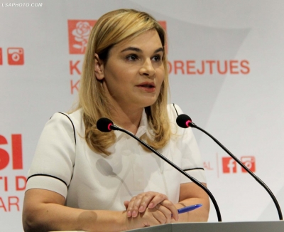 'Viti i ri akademik nisi me grabitjen e Kopshtit Botanik', Kryemadhi iu shkruan studentëve