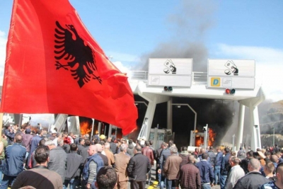 Rama nuk tërhiqet, 3 euro taksë kuksianëve