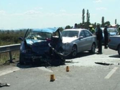 Memaliaj/ Përplasen dy makina, plagoset një person