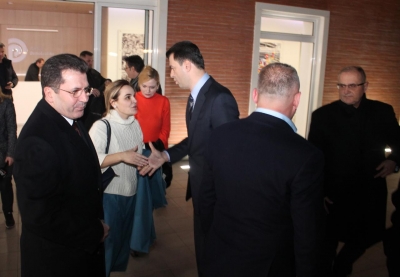 Reforma Zgjedhore/Lulzim Basha mbledh sot aleatët në selinë e PD