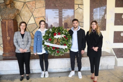 “Tradhtia ka mbuluar vendin tonë”! Kryetarja e LSI në Durrës citon Mujo Ulqinakun: Fjalë që vlejnë në çdo kohë e kundër çdo forme të cenimit të lirisë