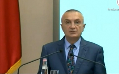 Ilir Meta vlerëson ish-futbollistët, mesazh të rinjve: Pa sakrificë dhe pasion, nuk ka sukses!