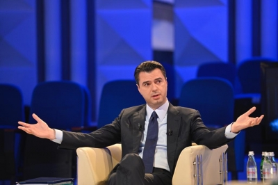 “Do të ulim çmimin e naftës”/ Basha prezanton aplikacionin për taksën e sheshtë: Sa do të përfitojnë qytetarët