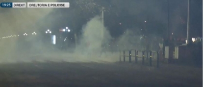 Ironi e të rinjve me Ramën: Jepi Edi halabaku, hidh më shumë gaz…helmoi të gjithë