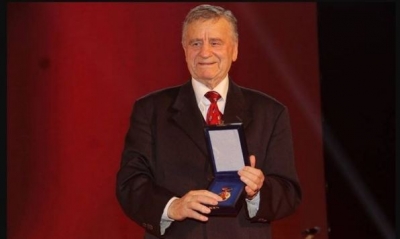 Presidenti Meta, ngushëllime për humbjen e Papadhopullit: "Njeri sa i madh, aq dhe i dashur e i thjeshtë!"