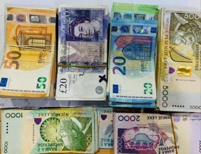 Eksperti gjerman/ Rreziku i përhapjes së virusit nga paratë cash, minimal