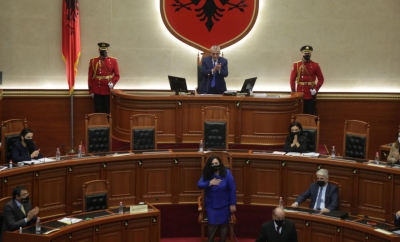 Pas sulmeve në Tiranë, nis fushata kundër Vjosa Osmanit në Serbi