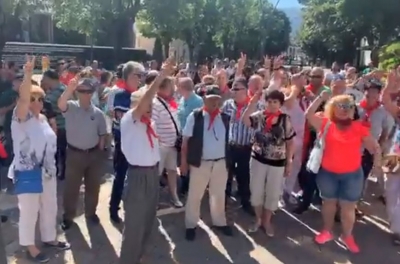 VIDEO/ “Enver Hoxha tungjatjeta…”, Ja si “tallen” demokratët me votimet në Korcë