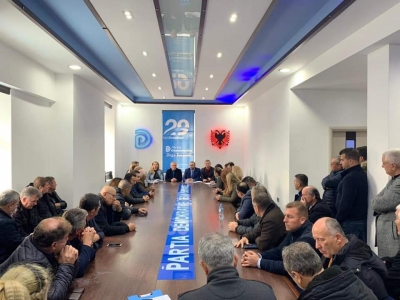 Bardhi me strukturat e PD në Vlorë: Ky qark është shfrytëzuar pa mëshirë nga Rama dhe trafikantët e drogës