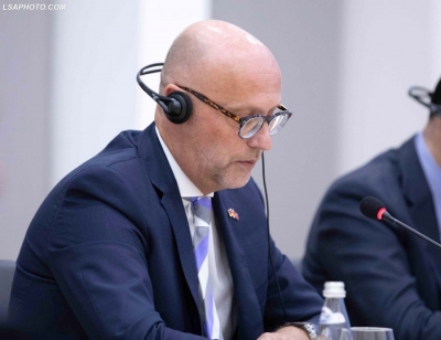 Keshilltari ekonomik i CDU per Gjermanine e Veriut/Kur qeveria nuk njeh demokracinë, Presidenti ka të drejtë të mbrojë Kushtetutën dhe popullin