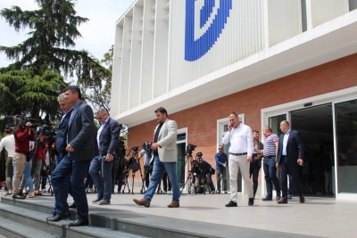 Para takimit me Metën, Basha thërret krerët e partive aleate