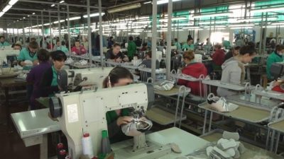 Deklarata e fortë/ '85% e të punësuarve në fasoneri, do të humbasin punën këtë muaj'