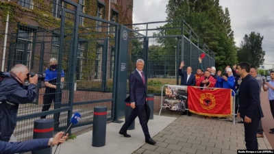 Presidenti Thaçi niset drejt Kosovës, zbulon ditën dhe orën kur do të flasë për intervistimin në Hagë