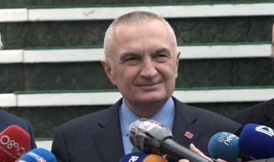 Humbi jetën mes flakëve, Meta vizitë në familjen e Arjan Salës: Simbol i vetëmohimit, strukturat e emergjencave të reflektojnë