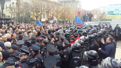 Polici diktature, arrestoi edhe sot protestues që protesta ishte e qetë