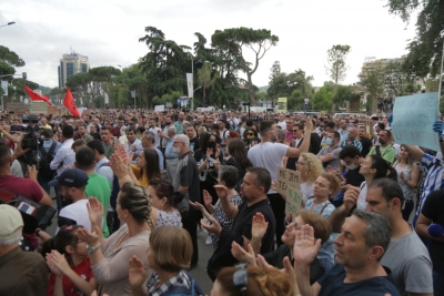 “Veprime konkrete për rrëzimin e qeverisë”, Aleanca për Mbrojtjen e Teatrit thirrje qytetarëve: Bashkohuni në koalicionin kundër diktaturës