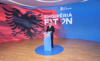 Një ditë deri më 25 prill/ Basha shfaq videon nga ‘100 dështimet’: Edi Rama premtoi legalizime falas, dështoi