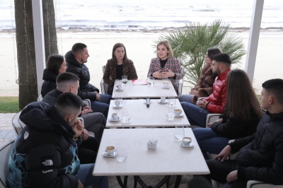 Kryemadhi: 5 prioritetet e LSI synojnë t’i japin pushtetin të rinjve