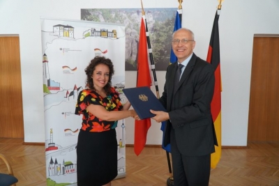 Ambasadori i ri gjerman hedh firmën e parë, ja çfarë do financojë