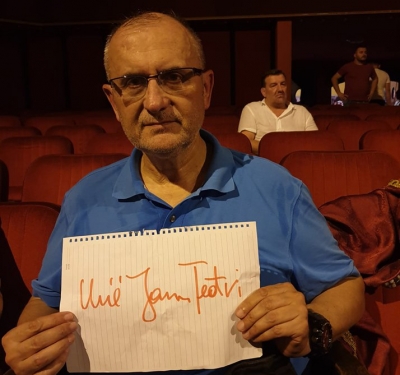 Vasili apel qytetarëve: "Koha nuk pret, ejani të mbrojmë Teatrin!"