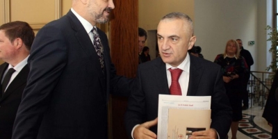 Pse oligarkët dhe një shpurë mediatiko-euromarrëse duan sherr në kohë pandemie mes Metës dhe Ramës?