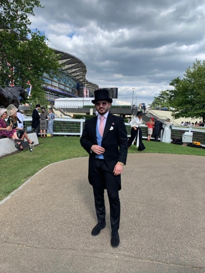 FOTO dhe VIDEO/ Studenti shqiptar, Klaudio Morinaj, merr pjesë në evenimentin mbretëror Royal Ascot 2019
