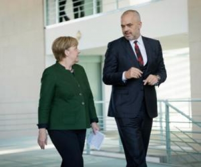 Përpjekja e fundit për negociatat/ Rama niset për në Bruksel, Merkel udhëton drejt Francës...