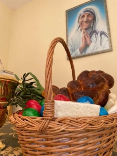 “E nesërmja jonë do të jetë me siguri e lumtur”, Kryemadhi mesazh në vigjilje të pashkëve